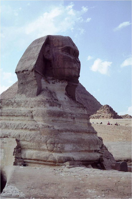 Passing the Sphynx on the way to the Dakhala Oasis