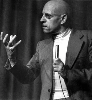 foucault
                  gesticulates
