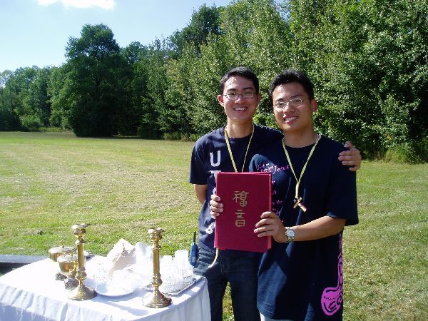 This is Marcus (liturgy team leader) from UTCCC. He was also my group leader back in 2003. And don't worry Marcus, you are still as (sort of) young as me. ^-^