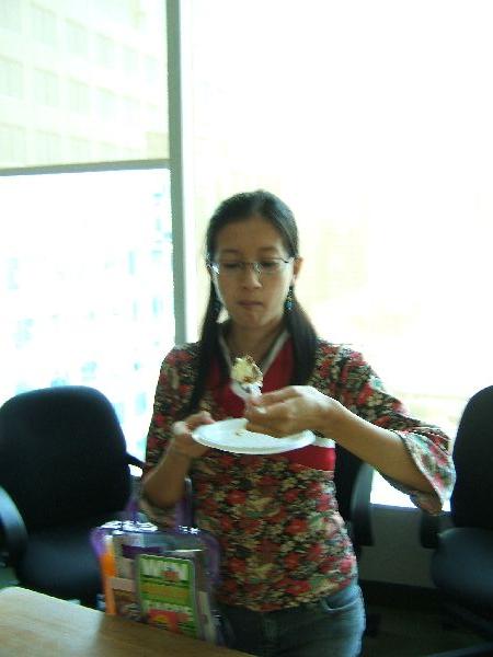 mmmm..delicious cake!