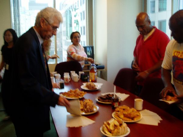 mmmmmm.....The food looks good...mmmmmm